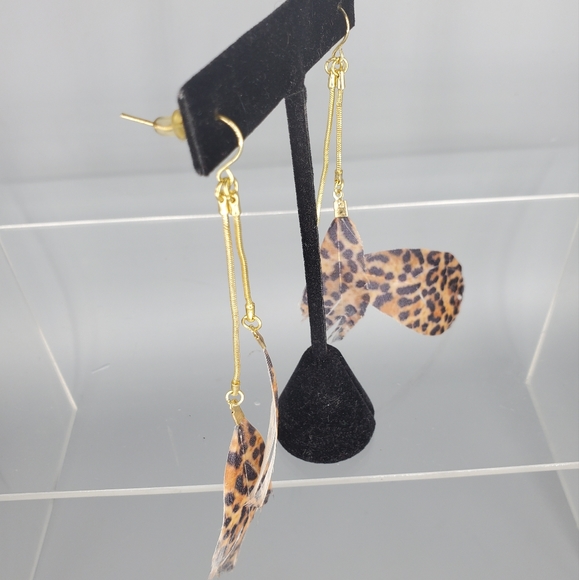 Leopard Cheetah Feather Dangle Earrings - Picture 4 of 8